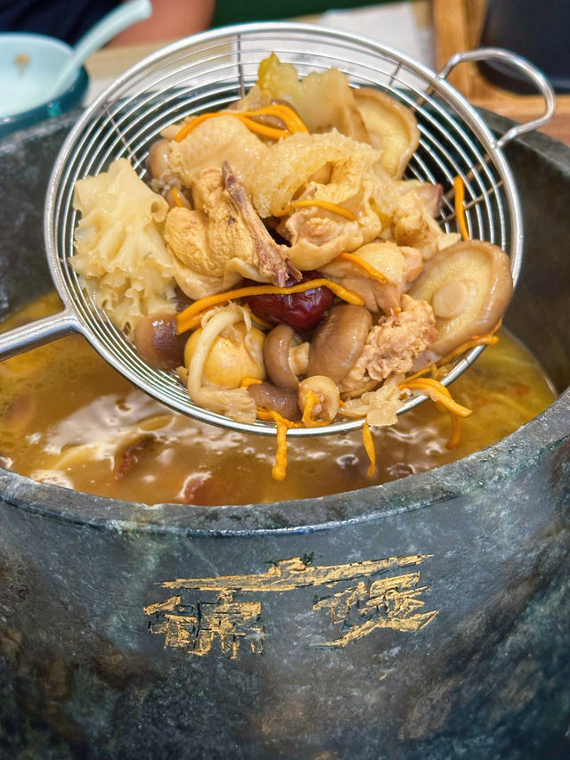 【養生墨脫石鍋】深圳必推！野生菌菇、廣東本地雞湯，鮮甜滋補！
