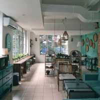 THIS NEW COFFEE SHOP IN ALAM SUTERA IS NAMED AFTER A STREET IN BANDUNG