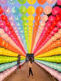 香港打卡｜超美的七彩燈籠隧道🌈