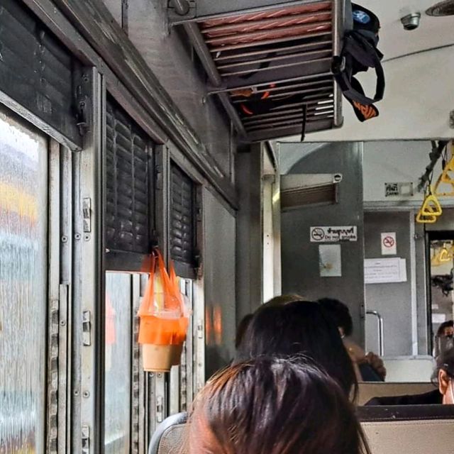 นั่งรถไฟ 🚂 ไปเที่ยว หอภาพยนตร์