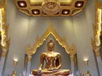 เที่ยววัดไตรมิตร