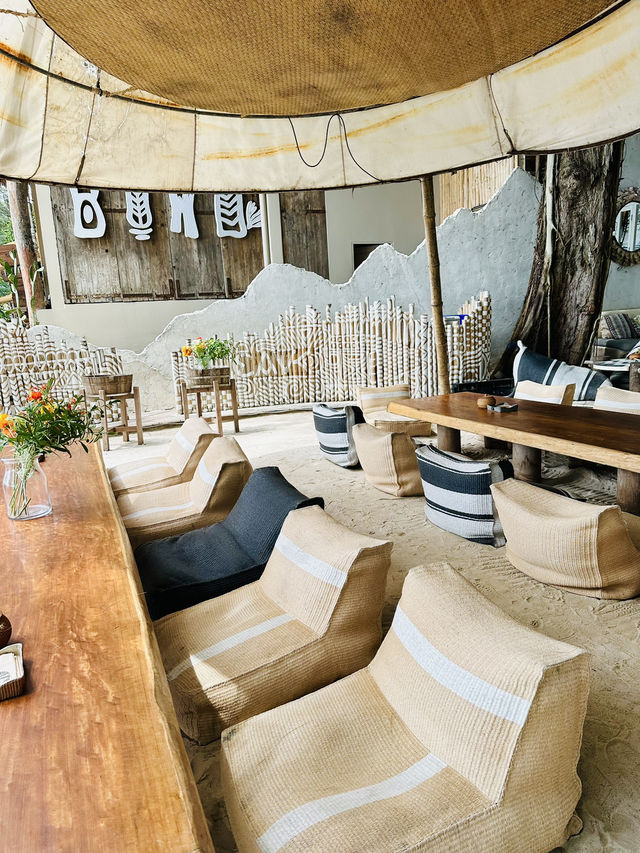 パタヤのオシャレで人気なビーチクラブ⛱