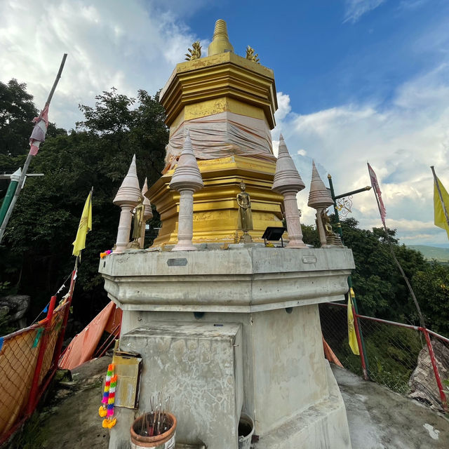 วัดพระพุทธบาทเขาสมอแคลง 