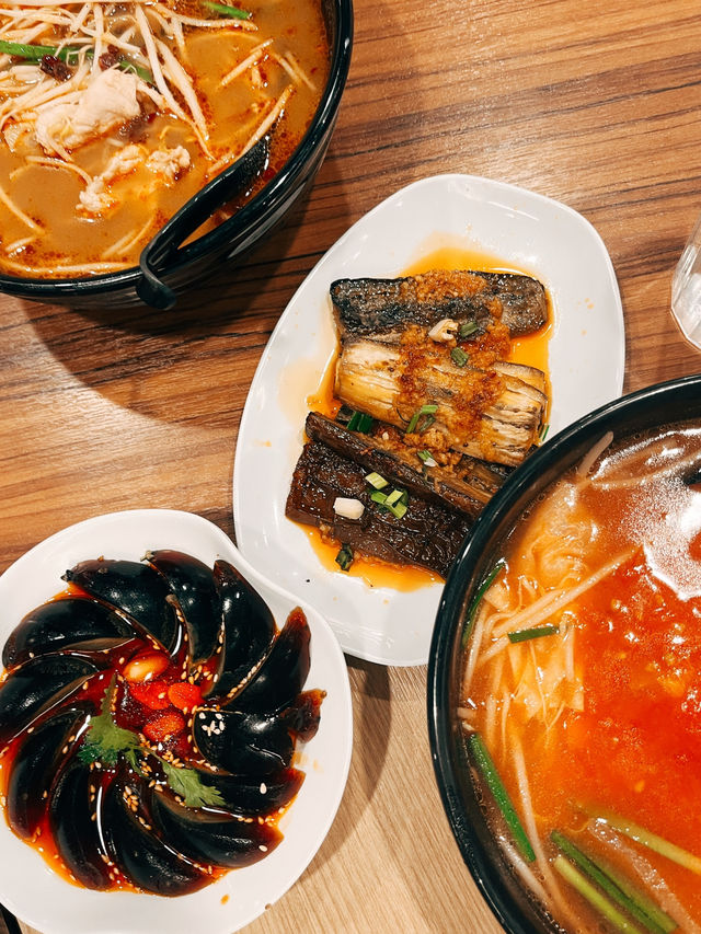 🇭🇰香港美食推薦☄️ 譚仔三哥米線  金馬倫道店