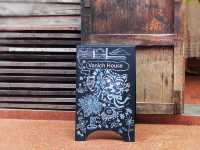 Vanich House คาเฟ่วินเทจสุดชิคย่านตลาดน้อย