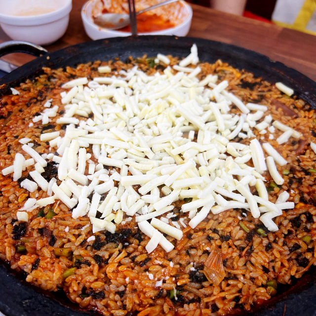 천안에서 꼭 먹어봐야 할 돌솟해물뼈찜 천안점