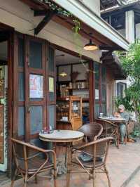 Le Banneton Café คาเฟ่หลวงพระบาง เที่ยวลาว