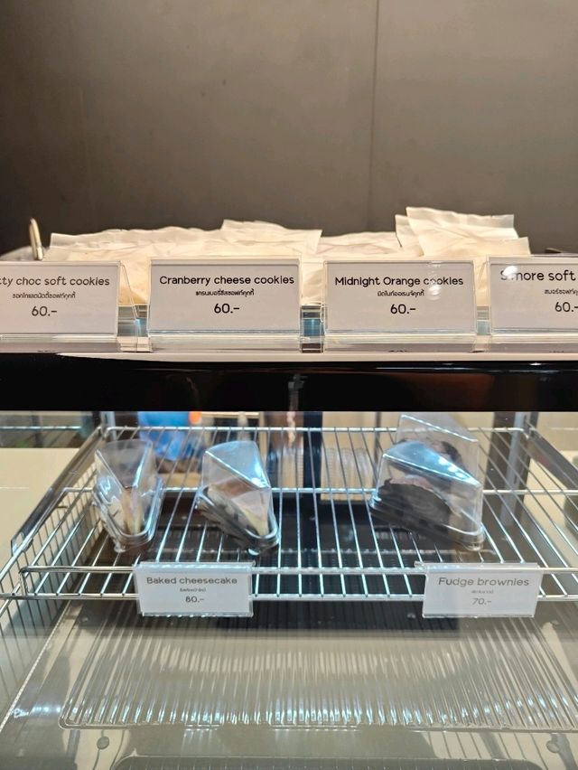One to two Cafe คาเฟ่เปิดใหม่ติด bts พญาไท