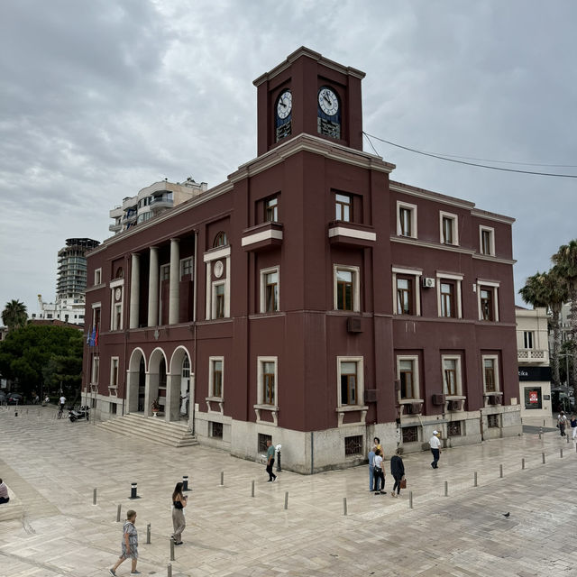A city in the coast with history and beauty 
