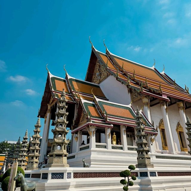 ขอขมากรรมที่วัดสุทัศน์ฯ สายมูต้องลอง