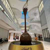 Sweet Indulgence: Unveiling the Magic of Lindt Chocolate in Zurich