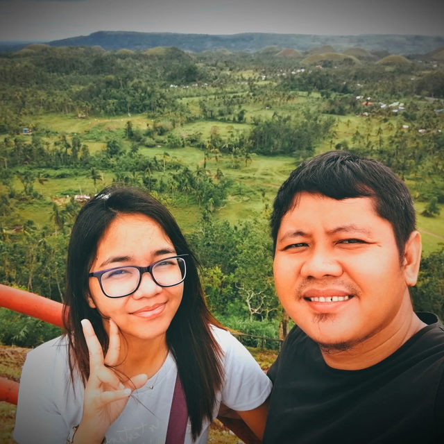 CHOCOLATE HILLS IN BOHOL, PHILIPPINES 