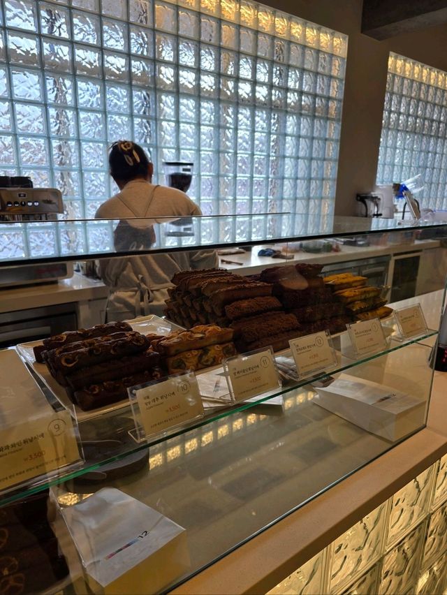 봄여름가을겨울을 한 공간에 열두달🤎