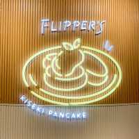 Fluffy Pancakes at Flipper's Shibuya