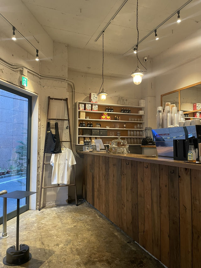 도쿄 시부야 힙스터들의 성지🔥☕️ 카페 “Good good not bad”