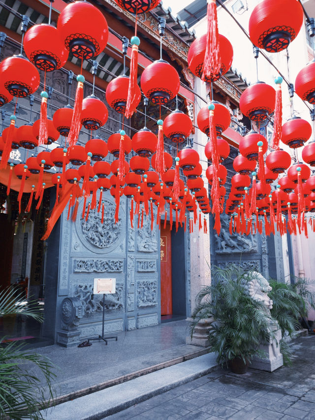 A Day in Penang 🏛️☕🍜 – Heritage Walks & Foodie Delights