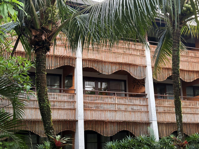 Alaya Resort Ubud——泳池小孩玩瘋了