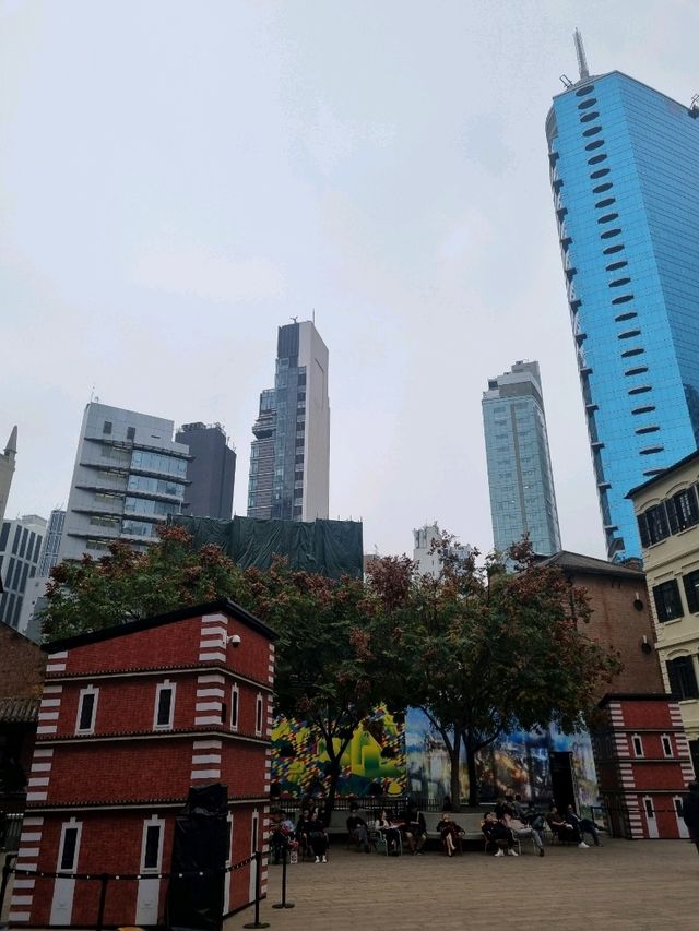 빌딩숲 사이에 휴식공간 : Parade Ground(檢閱廣場)🇭🇰
