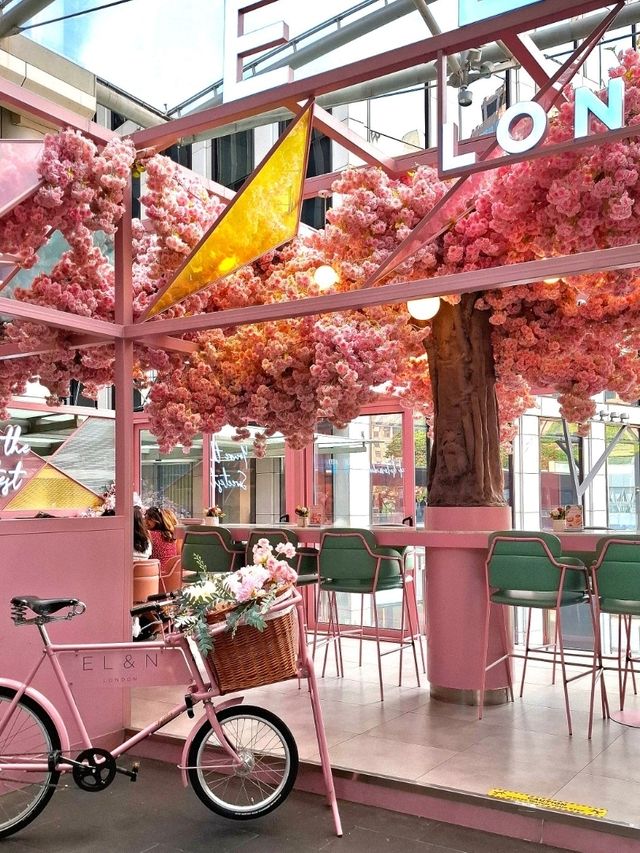 A PINK DATE AT EL & N LONDON CAFE PAVILLION