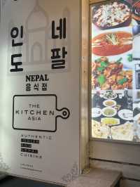 카레와 이색적 분위기까지 매력적인 더 키친 아시아🤍🧡 홍대데이트 코스 추천