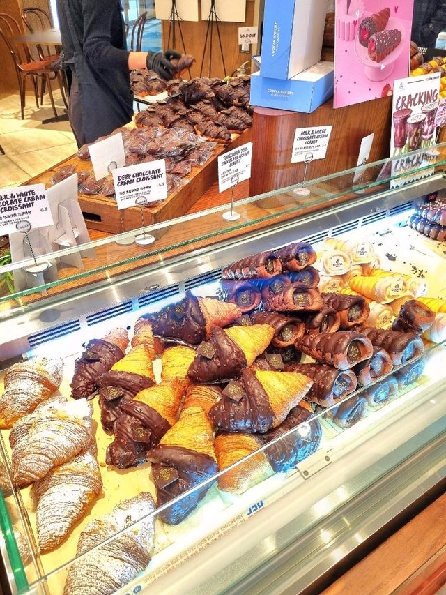 웨이팅 필수! 고디바 베이커리 커넥트현대점🥖