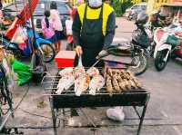 泰國曼谷市中心著名寺廟夜市Wat Ruak Bang Bamru market，靠近mrt地鐵站，純本地人夜市