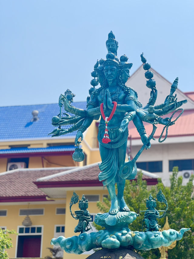 สายมูห้ามพลาดไหว้พระ วัดอินทรวิหาร บางขุนพรหม