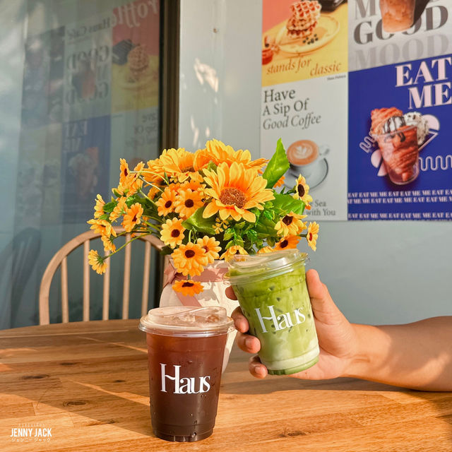✨#คาเฟ่เปิดใหม่พัทยา มีถึง4ชั้น วิวดีมู้ดดีมาก 🏠