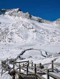 A Magical Winter Escape to Dagu Glacier – Pristine Snowscapes Under Azure Skies