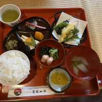 【石室山荘】　雲上の宿