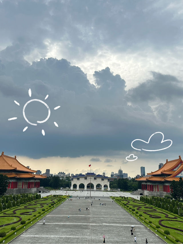 🔎 จุดเช็คอินในไทเป @หอรำลึกเจียงไคเช็ค 🏛️ 🌳✨