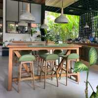 wonderful spot for snacks and coffee
