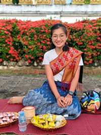 ตักบาตรข้าวเหนียววัดหลวงปากเซ ไหว้ศาลหลักเมือง