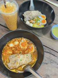 Small Local shop - 2 Pee Nong Duck Noodle