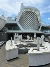 Amsterdam – A Stylish Celebrity Cruise Journey! ⚓️🇳🇱✨