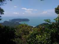 Gunung Arong Recreational Forest: Where Waterfalls Whisper & Monkeys Steal Your Lunch" 🌿💦