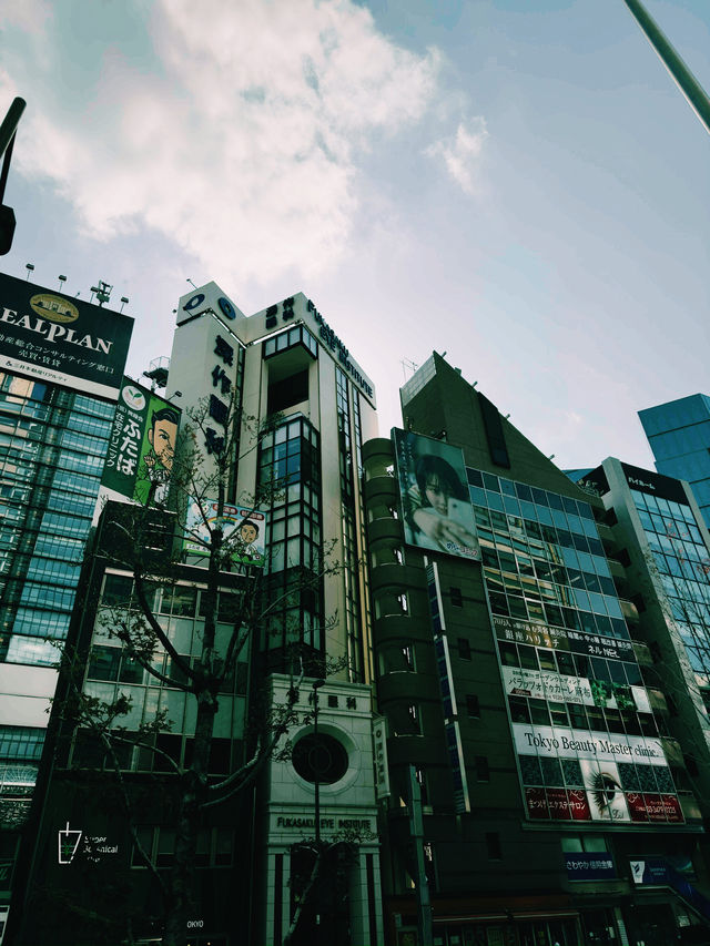 東京｜都營大江戸線｜紫色軌跡上的東京環城冒險
