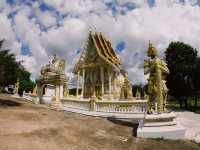 วัดสวนหินผานางคอย