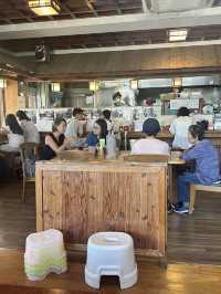 【沖縄】いつも満席！ソーキそば店