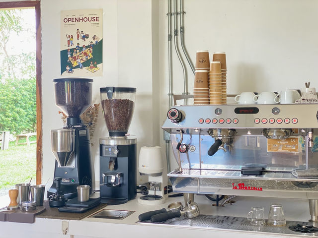Anna Coffee Roasters Huaruea - คาเฟ่ในสวนบรรยากาศดี