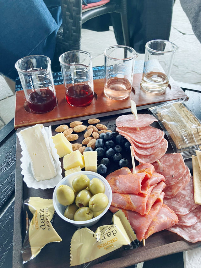 와인 4종을 $20에 시음할 수 있는 포틀랜드의 Ardiri Winery and Vineyards!