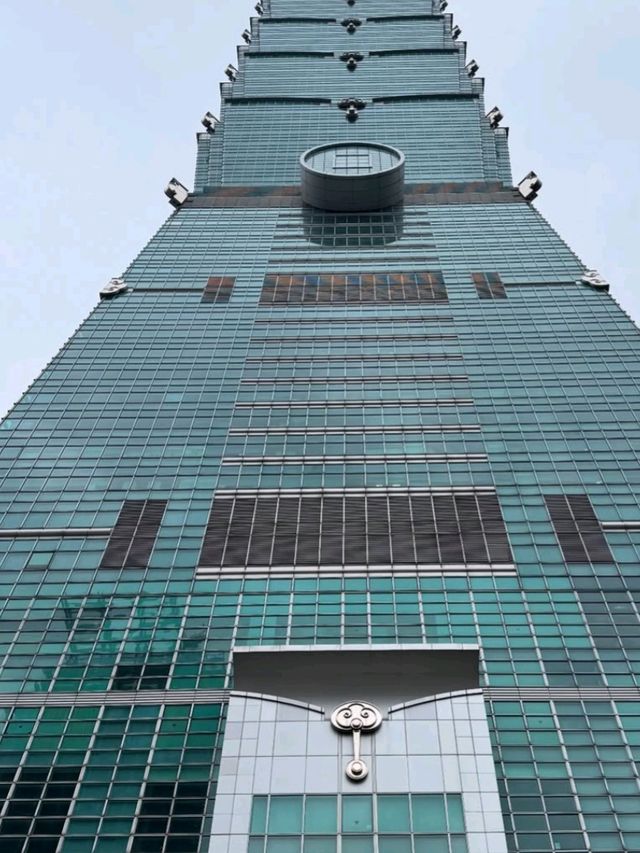 🌆 Touch the Sky – Taipei 101's Towering Wonder!