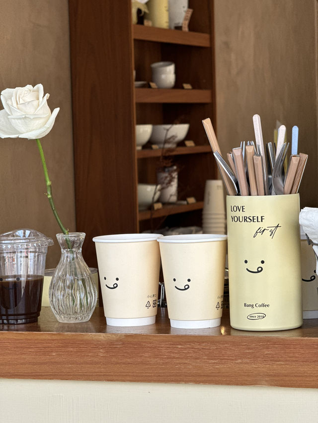 Bang Coffee คาเฟ่สุดน่ารักในเกาสฺยง