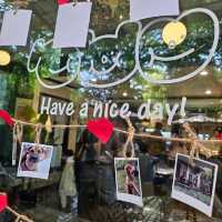 คาเฟ่ในโชว์รูมขายกระเบื้อง : บ้านก๋งคาเฟ่ Gongcafe