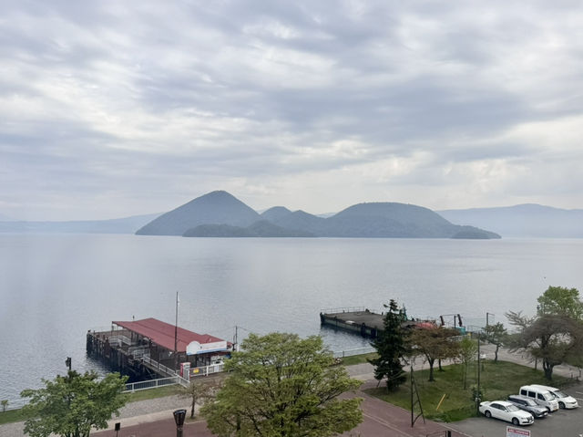洞爺湖一泊二食，煙火之旅