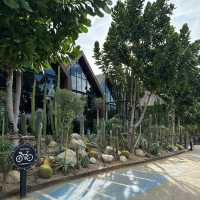 The Village Farm To Cafe'