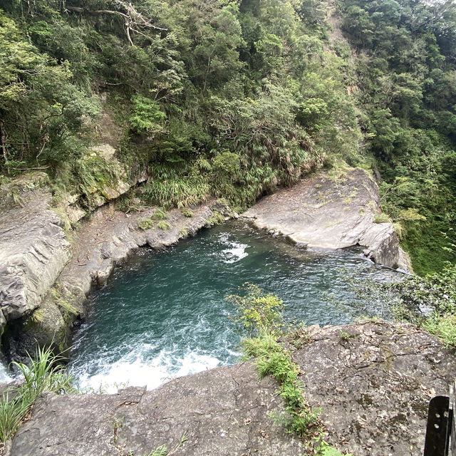桃園一日輕旅行｜小烏來天空步道＆森林瀑布散步路線 🌲💧