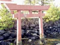鹿兒島｜搭船賞櫻島火山 與迷你粉紅色鳥居「嚴島神社」