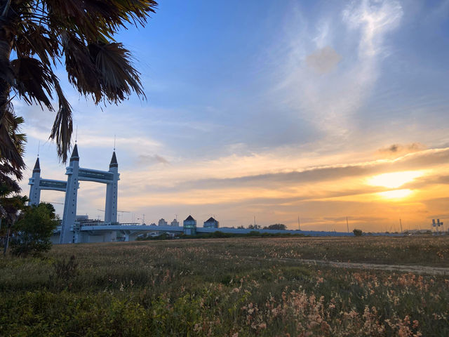 Explore the Iconic Kuala Terengganu Drawbridge – Where Innovation Meets Beauty