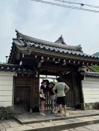 🎋 ป่าไผ่อาราชิยาม่า – ทางเดินเล็ก ๆ ที่พาหัวใจไปไ